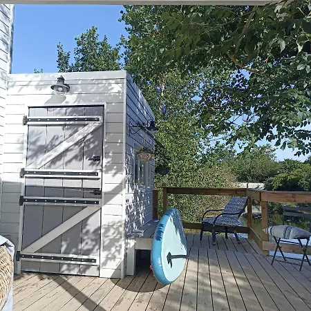Avec Vue Sur La Riviere *